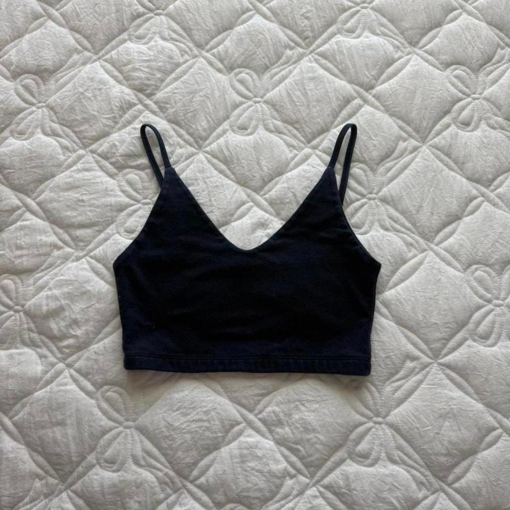 navy john galt‎ brandy melville crop top